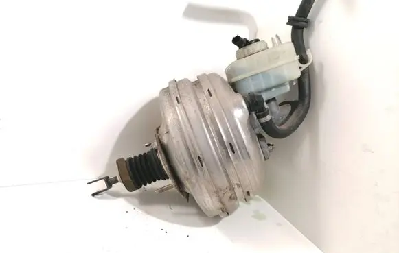 BMW 5 E60 E61 Brake booster