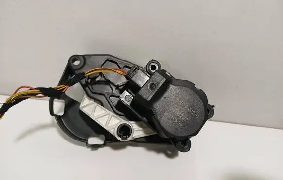 BMW 1 E81 E87 Air flap motor/actuator 113930072 EAB222 170505