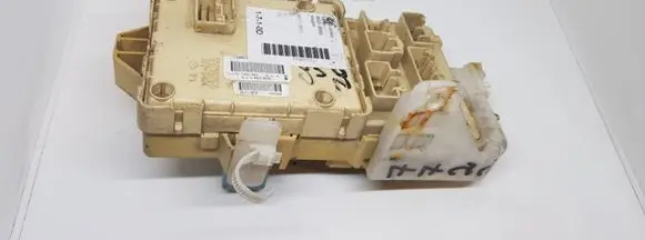 Toyota Corolla Verso AR10 Fuse module 892210F010