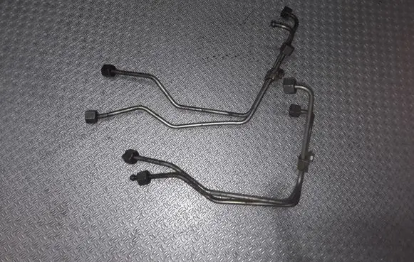 Citroen C3 Fuel injector supply line/pipe 