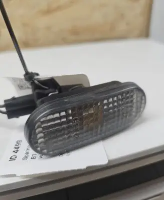 Volkswagen PASSAT B5 Front fender indicator light 183585