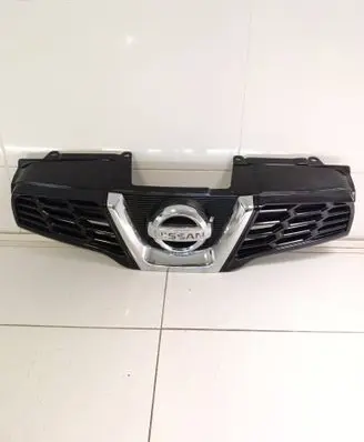 Nissan Qashqai Front bumper upper radiator grill 62310BR00A