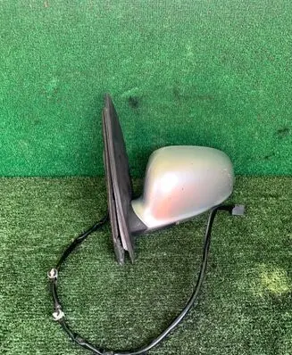 Volkswagen Golf V Front door electric wing mirror