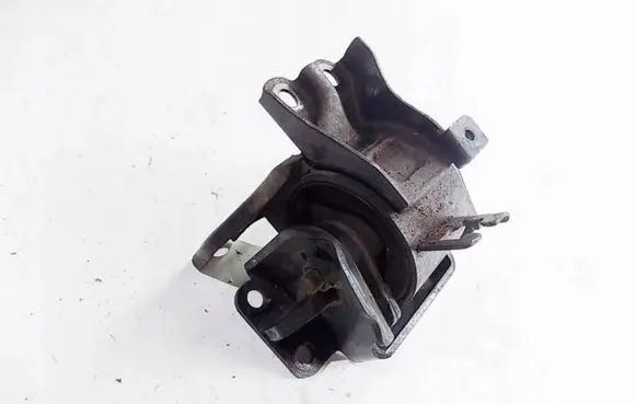 Hyundai Tucson JM Engine mount bracket