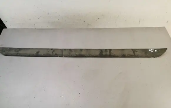Toyota Auris E180 Front bumper lip 
