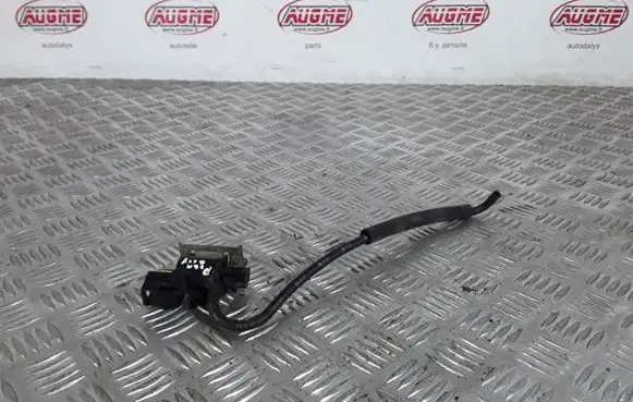 Mazda Premacy Vacuum valve 