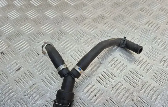 Peugeot 308 Engine coolant pipe/hose 30559431 30559604