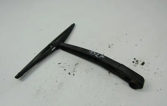 Fiat Punto (199) Front wiper blade arm 