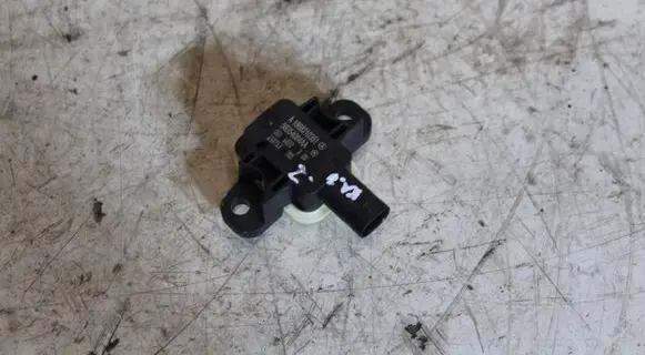 Mercedes-Benz A W176 Airbag deployment crash/impact sensor A1668210351 56054084AA 150713