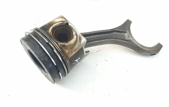 Piston with connecting rod