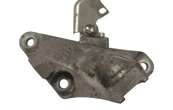 Toyota Camry VIII XV70 Engine mounting bracket
