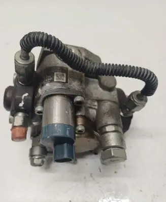 Mazda CX-7 Fuel injection high pressure pump SH0113800B