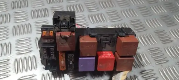 Renault Scenic I Fuse box set 7700286419