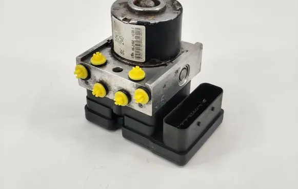 Suzuki Swift I ABS control unit/module 06210210394 06210952323 28570024013