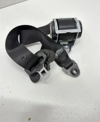 BMW 5 E60 E61 Front seatbelt 601629600D 070618