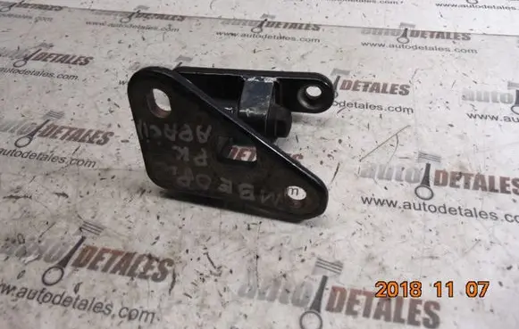 Mercedes-Benz E W211 Front door lower hinge 