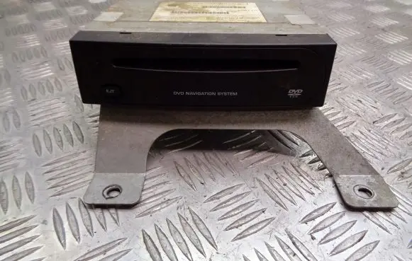 Chrysler Pacifica Radio/CD/DVD/GPS head unit P0468590FA