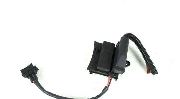 Saab 9-3 Ver2 Coolant fan relay 1379151