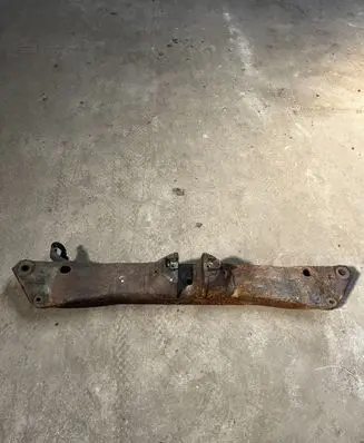 Gearbox mounting bracket
