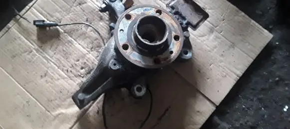 Renault Laguna III Front wheel hub 400150006R