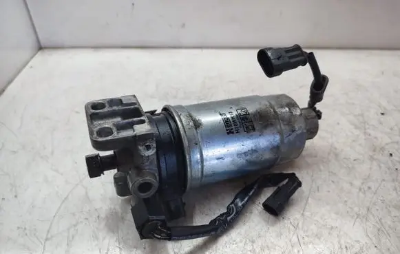 Hyundai Santa Fe Fuel filter housing H70WK13