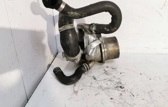 Volkswagen Golf VII EGR valve cooler 04L131512 144771B 405310048