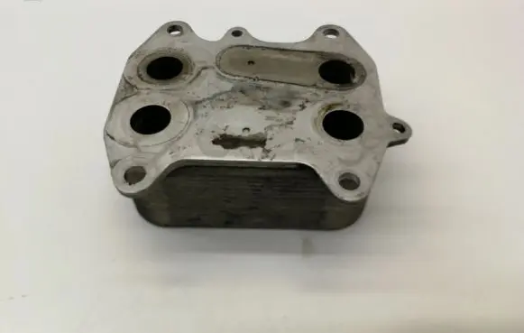 Volkswagen Caddy Engine oil radiator 