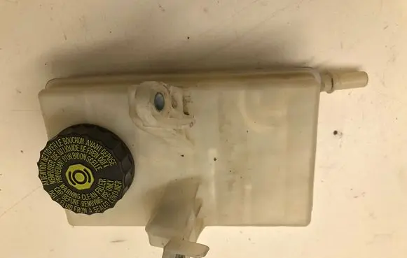 Citroen C4 Grand Picasso Brake fluid reservoir 9680907780