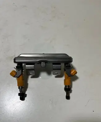 Subaru XV II Fuel injector 8417
