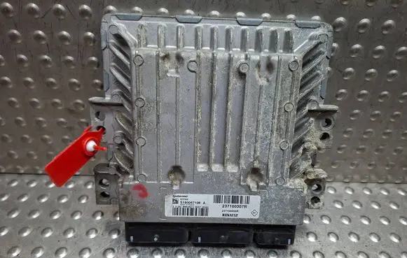 Renault Megane III Engine control unit/module S26282090 S180067106A 237100307R