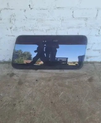 Toyota Land Cruiser (FJ60) Rear side window