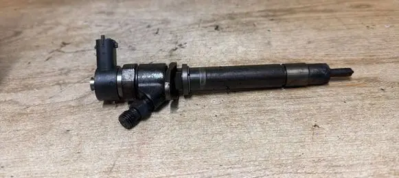 Volvo XC70 Fuel injector 0445110078