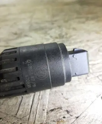 Peugeot Boxer Windscreen/windshield washer pump D2832 D283247 470891