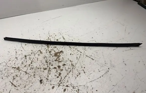 Volvo S80 Windshield trim 31214493