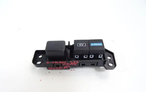 Nissan X-Trail T33 Other switches/knobs/shifts