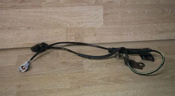 Toyota Avensis T250 ABS brake wheel speed sensor 8954202040