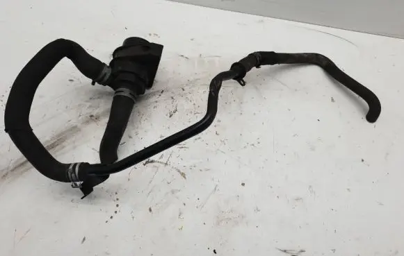 Audi A5 8T 8F Engine coolant pipe/hose