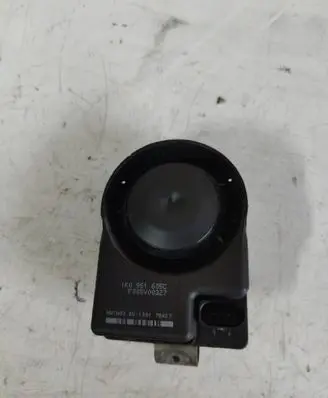 Audi A6 S6 C6 4F Alarm system siren 1K0951605