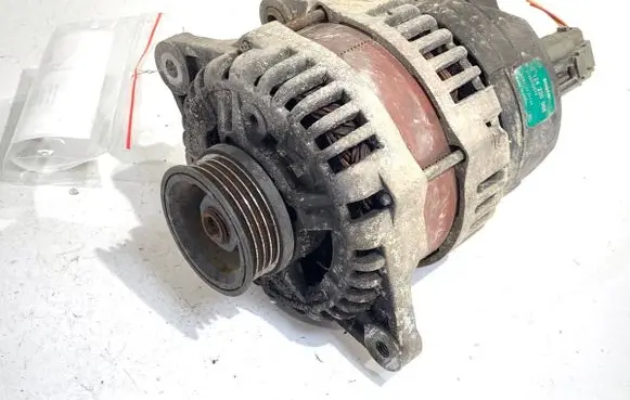 Hyundai i10 Generator/alternator 3730002570