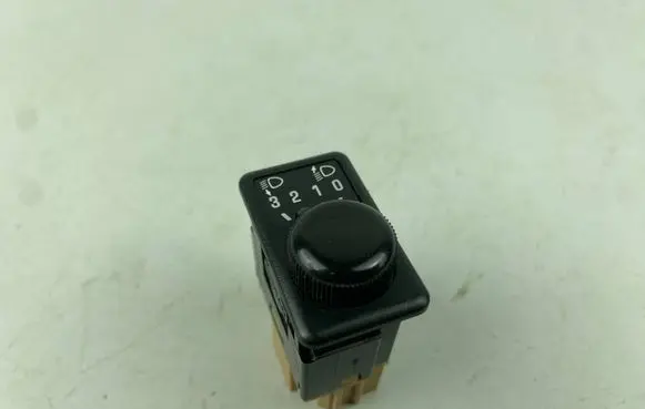 Subaru Impreza II Headlight level height control switch
