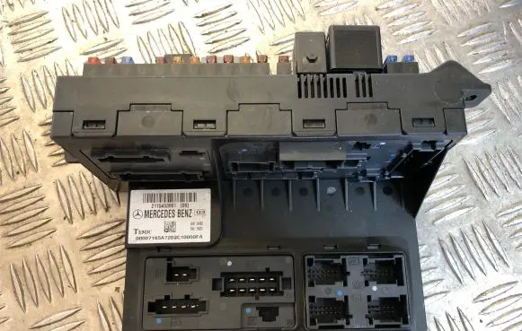 Mercedes-Benz E W211 Comfort/convenience module 211545390109