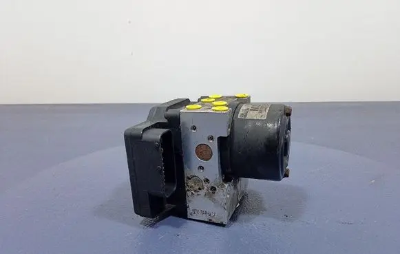 Hyundai Tucson JM ABS Pump 589202E150