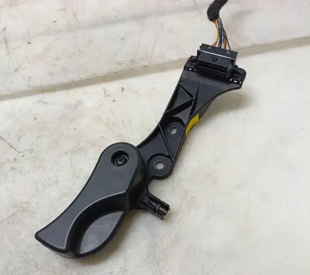 BMW M4 F82 F83 Engine bonnet (hood) release handle 7326365 17365810 PA66GF30