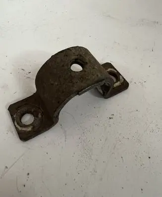 Dodge Caliber Sway bar bush bracket, front 