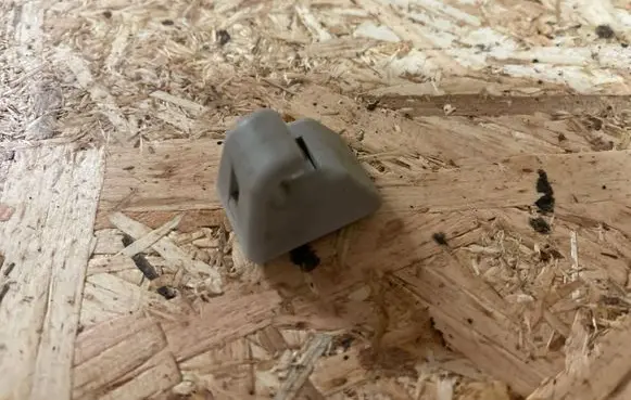 Sun visor clip/hook/bracket