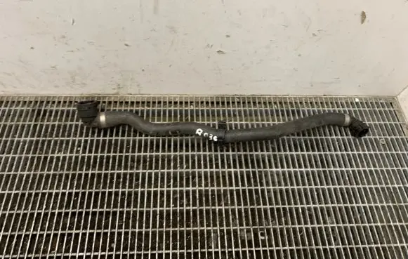 BMW 4 F32 F33 Engine coolant pipe/hose 17127624676 7624676