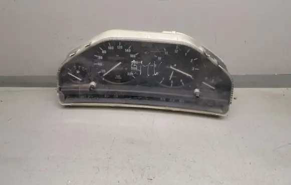 BMW 3 E30 Speedometer (instrument cluster)