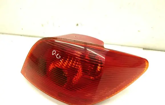 Peugeot 307 Rear/tail lights 89025500