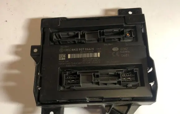 Audi A4 S4 B8 8K Comfort/convenience module 8K0907064N 5DK00991870HLHW41 8K0907461A