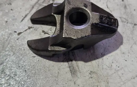 Ford Grand C-MAX Fuel Injector clamp holder 23836